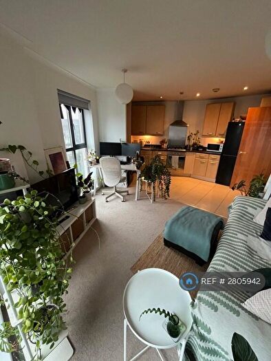 1 Bedroom Flat To Rent In Mill Road, Ilford, IG1