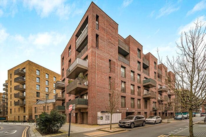 1 Bedroom Flat For Sale In Clarke Avenue, Hounslow, TW3