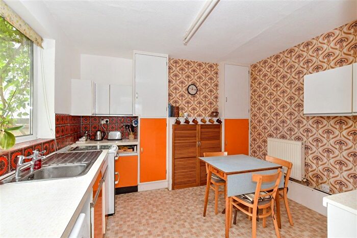 4 Bedroom Detached House For Sale In Baldwins Hill, Loughton, Essex, IG10