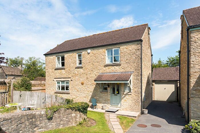 4 Bedroom Detached House For Sale In The Ridgeway, Malmesbury, SN16