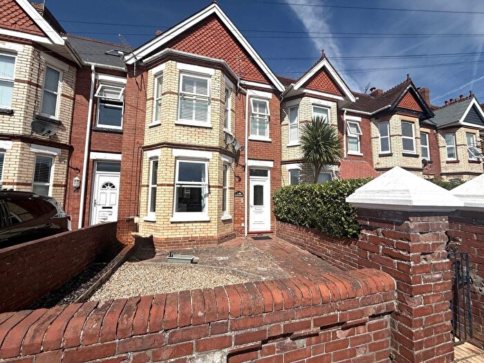 2 Bedroom Flat For Sale In Lyndhurst Road, Exmouth, EX8