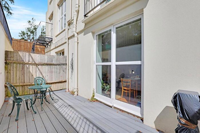 Studio For Sale In Crescent Wood Road, Sydenham, London, SE26