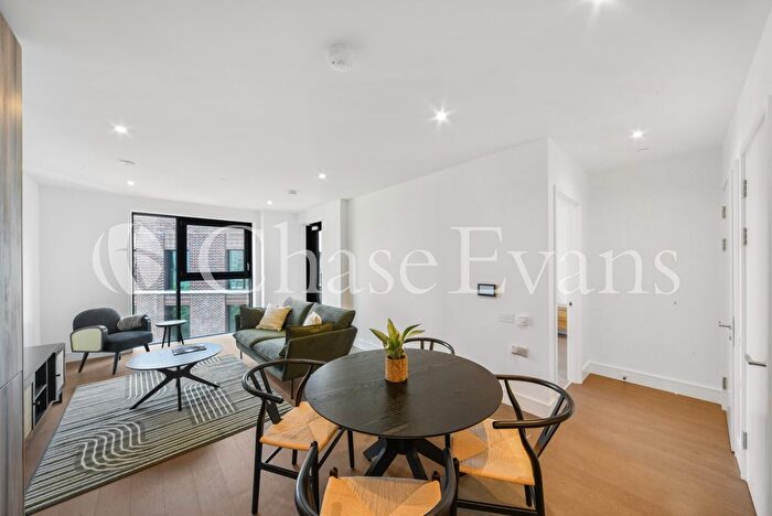 1 Bedroom Flat To Rent In Hewson Way, Elephant And Castle, London, SE17