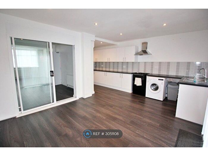 3 Bedroom Terraced House To Rent In Alfall Road, Coventry, CV2