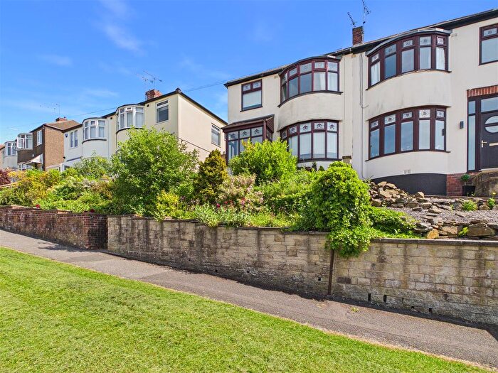 3 Bedroom Semi-detached House For Sale In Holmley Lane, Dronfield, S18