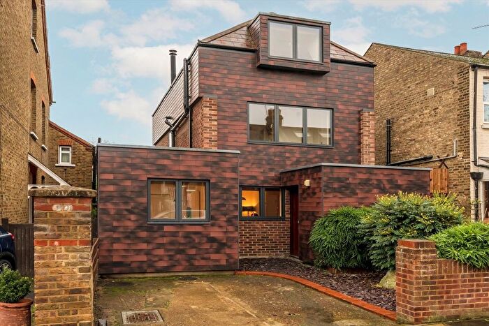 4 Bedroom Detached House For Sale In Murray Road, Northfields, W5