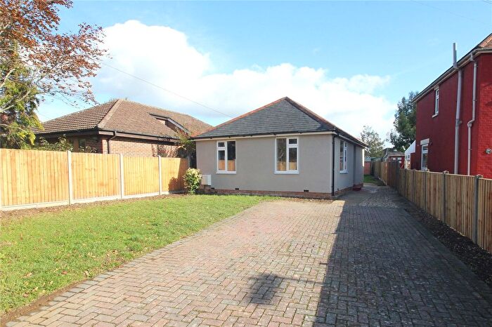 2 Bedroom Bungalow For Sale In Gudge Heath Lane, Fareham, Hampshire, PO15