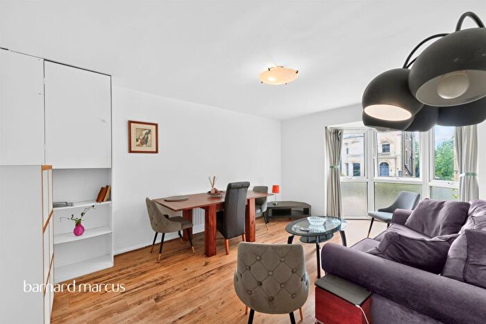 1 Bedroom Flat For Sale In Queens Road, Kingston Upon Thames, KT2