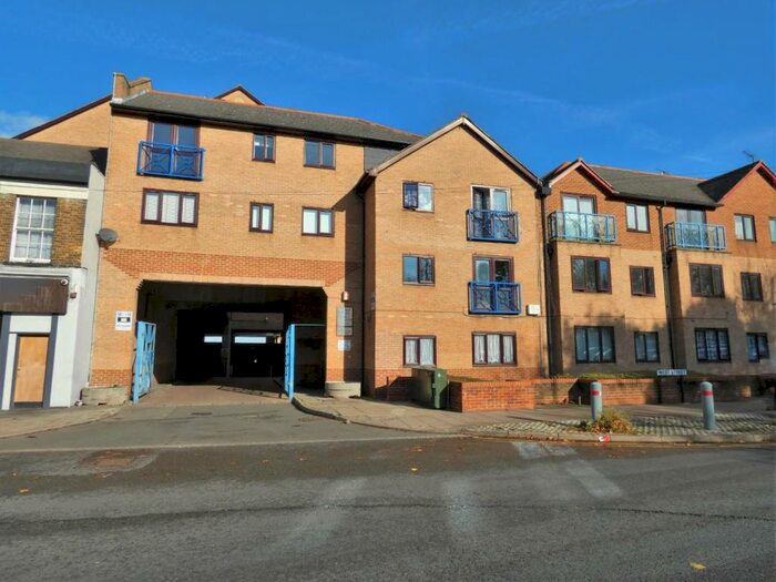 1 Bedroom Flat To Rent In West Street, Gravesend, DA11