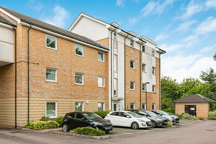 2 Bedroom Flat To Rent In Dawn Court, Bakers Close, St Albans, AL1