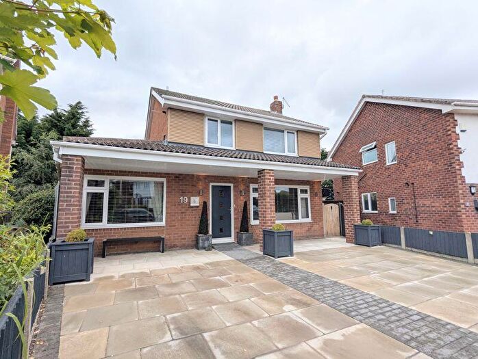 5 Bedroom Detached House To Rent In Golf Open - Fell View, Southport - Sleeps, PR9