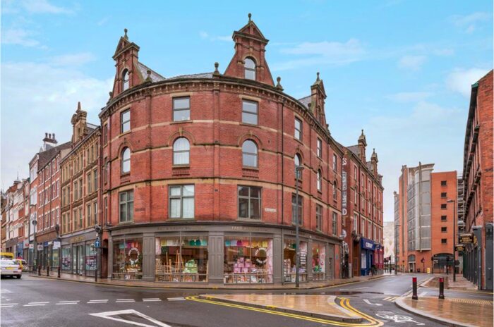 1 Bedroom Apartment To Rent In Kirkgate, Leeds, West Yorkshire, LS2