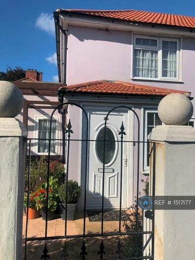 3 Bedroom Semi-Detached House To Rent In Thornton Road, Carshalton, SM5