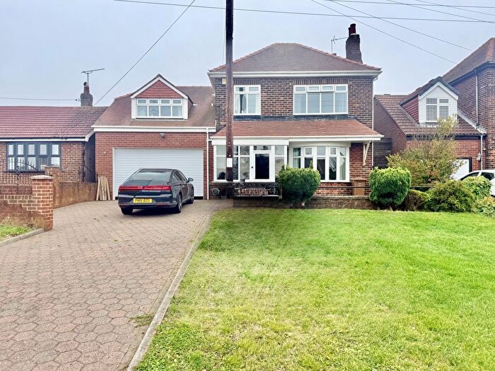 Terraced House For Sale In Tunstall Village Green, Sunderland, Tyne And Wear, SR3