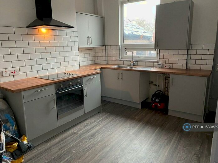 3 Bedroom Terraced House To Rent In Broom Lane, Manchester, M19