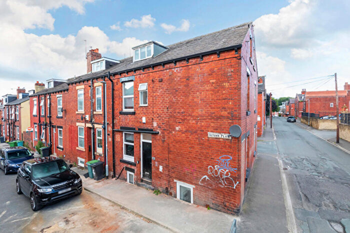 6 Bedroom House To Rent In Autumn Place, Leeds, LS6