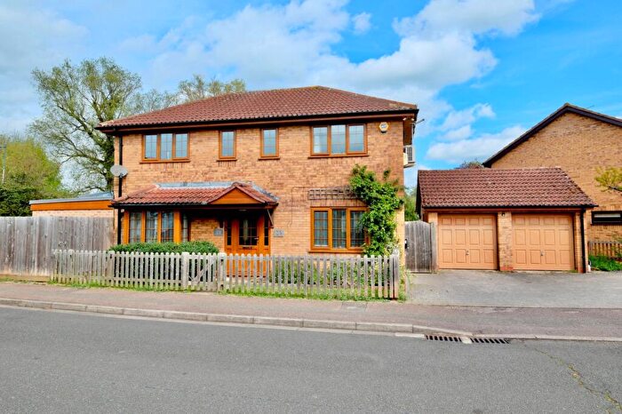 4 Bedroom Detached House For Sale In Provence Road, Stukeley Meadows, Huntingdon, PE29