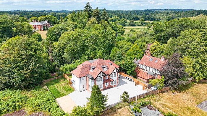 2 Bedroom Flat For Sale In Pikes Hill, Lyndhurst, SO43