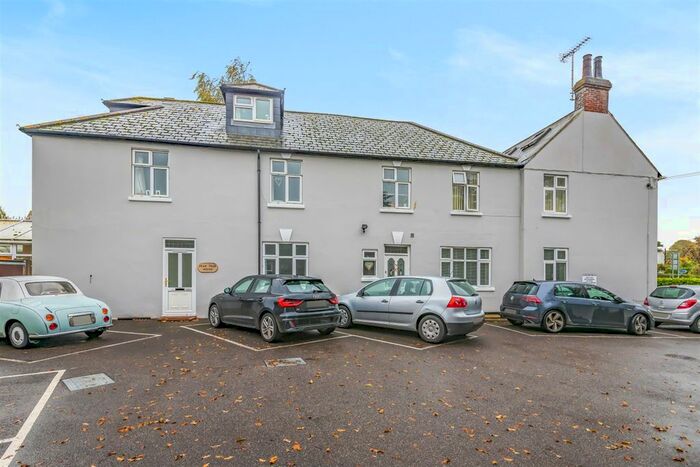 1 Bedroom Flat To Rent In West Street, Storrington, Pulborough RH20