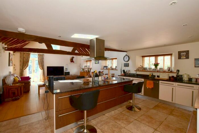 4 Bedroom Detached House For Sale In Stanbridge Lane, Staplefield, Haywards Heath, West Sussex, RH17