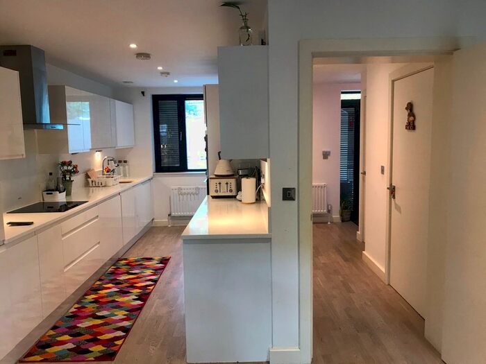 4 Bedroom Terraced House To Rent In Cape Apartments, London, SE16