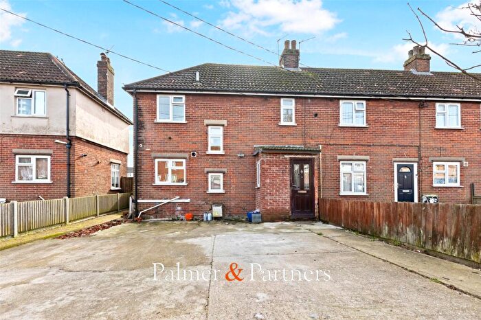 2 Bedroom End Of Terrace House For Sale In Goring Road, Parsons Heath, Colchester, Essex, CO4
