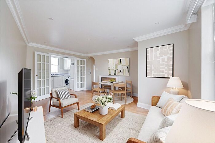 2 Bedroom Flat To Rent In Moore Park Road, London, SW6