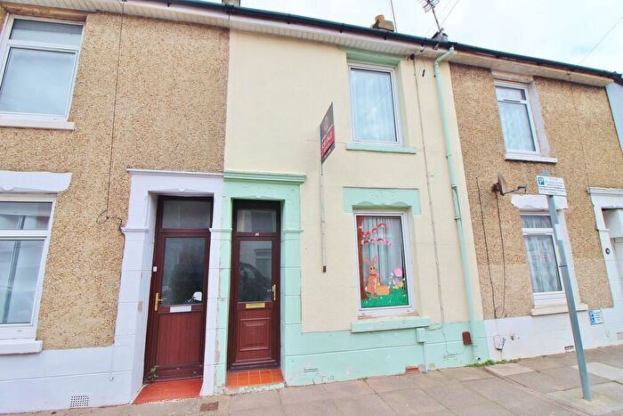 3 Bedroom Terraced House For Sale In Lincoln Road, Fratton, PO1