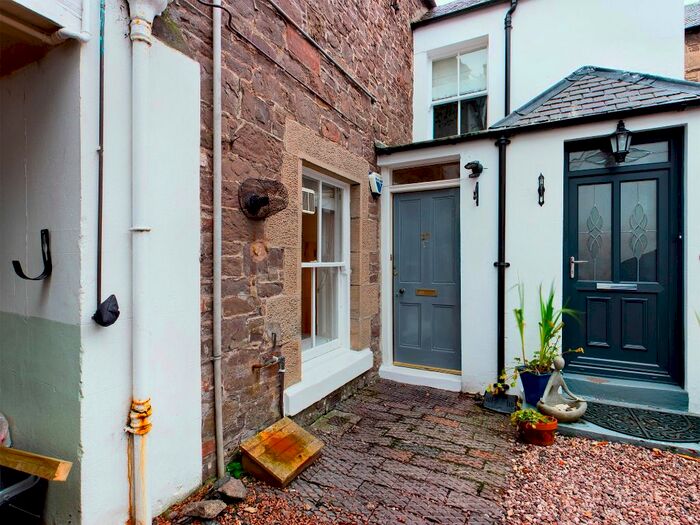 1 Bedroom Flat To Rent In Hope Street, Lanark ML11