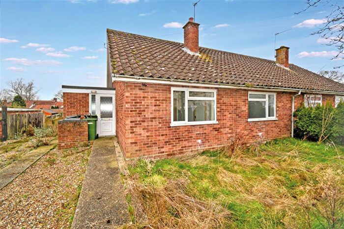 2 Bedroom Semi-Detached Bungalow For Sale In New Street, Cawston, Norwich, NR10