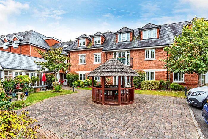 2 Bedroom Flat For Sale In Warren Court, Ashtead, KT21