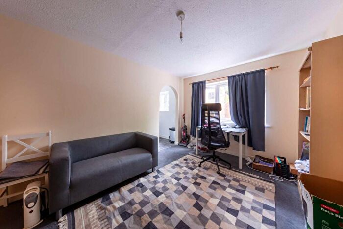 1 Bedroom Flat To Rent In Brunswick Quays, Surrey Quays, London, SE16