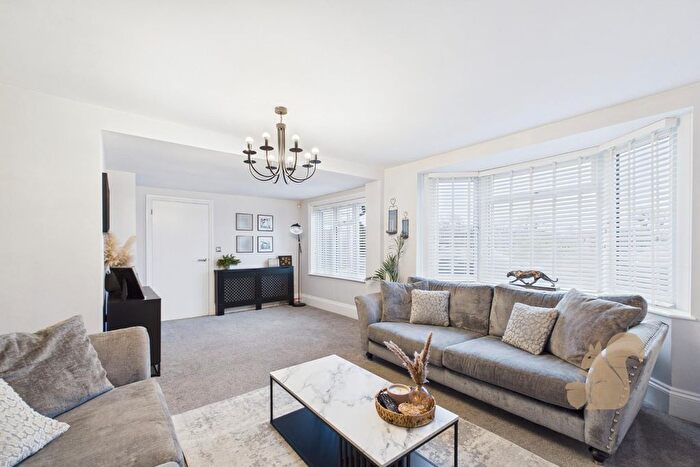 3 Bedroom End Of Terrace House For Sale In Gosbecks Road, Colchester, CO2