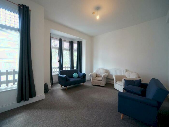 6 Bedroom House To Rent In College Road, Bangor, Gwynedd, LL57