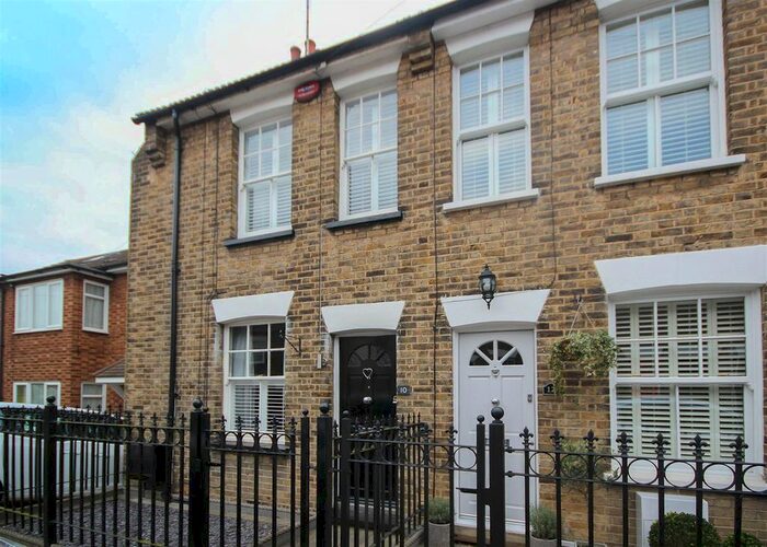 2 Bedroom Cottage To Rent In Myrtle Road, Warley, Brentwood, CM14