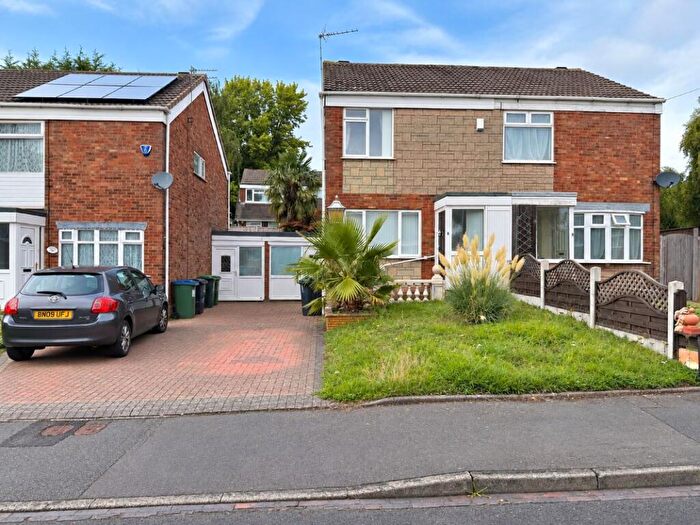 3 Bedroom Semi-Detached House For Sale In Ascot Close, Oldbury, Sandwell, B69