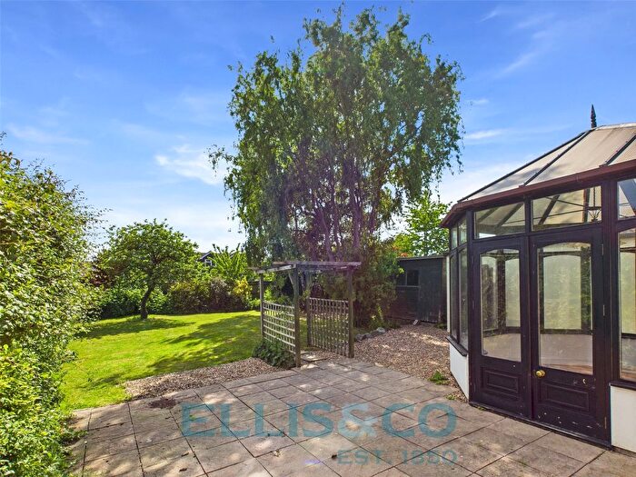 2 Bedroom Bungalow To Rent In Ashley Road, Hildenborough, Tonbridge, TN11