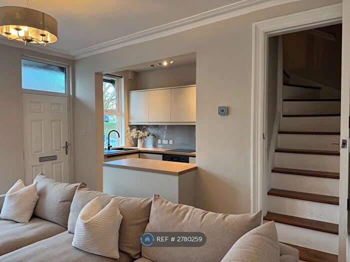 2 Bedroom Terraced House To Rent In Knowle Avenue, Leeds, LS4