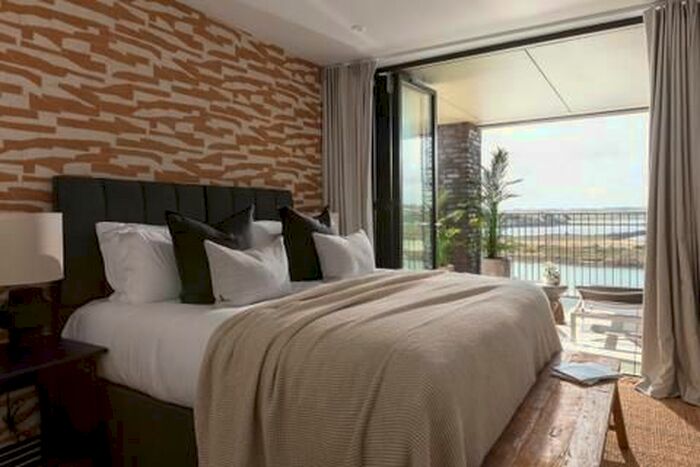 2 Bedroom Flat To Rent In North Quay, Hayle, TR27