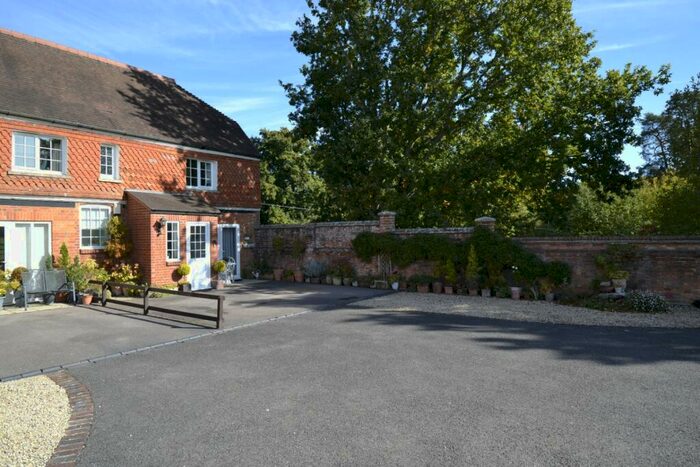 2 Bedroom End Of Terrace House For Sale In Deanwood Farm, Stockcross, Newbury, RG20