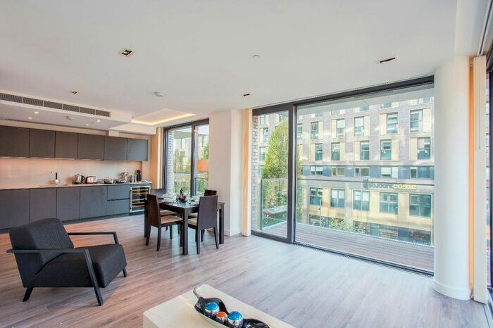 2 Bedroom Flat To Rent In Cashmere House, Goodmans Fields, Leman Street, Aldgate, London, E1
