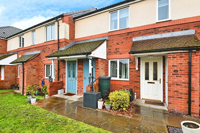 2 Bedroom Maisonette For Sale In Varley Road, Birmingham, West Midlands, B24