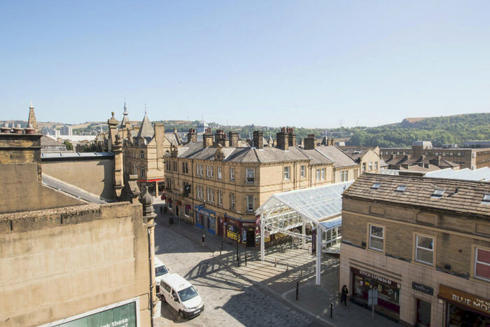 2 Bedroom Apartment To Rent In Southgate House, Halifax, HX1