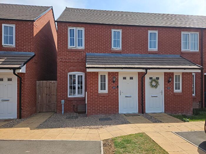 2 Bedroom End Of Terrace House For Sale In Otter Street, Rothwell, Northants, NN14
