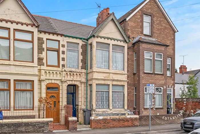 4 Bedroom Terraced House For Sale In Llanishen Street, Cardiff, CF14