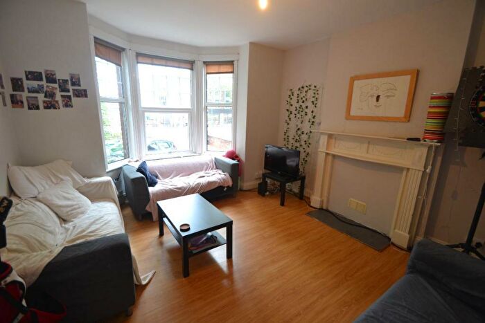 6 Bedroom Flat To Rent In Derby Road, Lenton, Nottingham, NG7