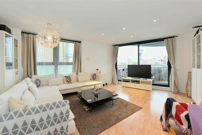 2 Bedroom Flat To Rent In Ocean Wharf, Canary Wharf, E14