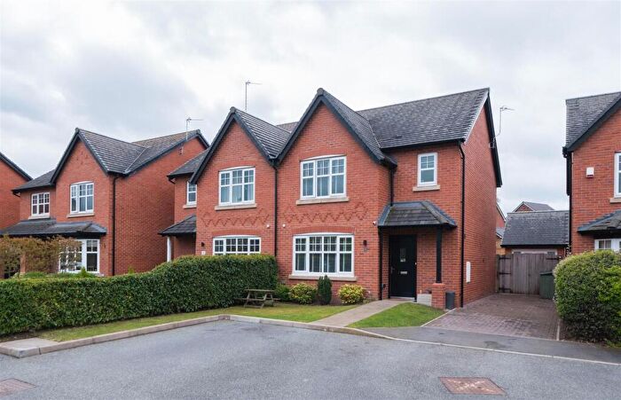 3 Bedroom Semi Detached House For Sale In St. George's Place, Beeston, CW6