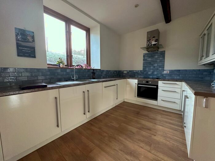 3 Bedroom Barn Conversion To Rent In Aisholt, Bridgwater, TA5