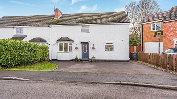 3 Bedroom Semi Detached House For Sale In Grange Avenue, Four Oaks, B75